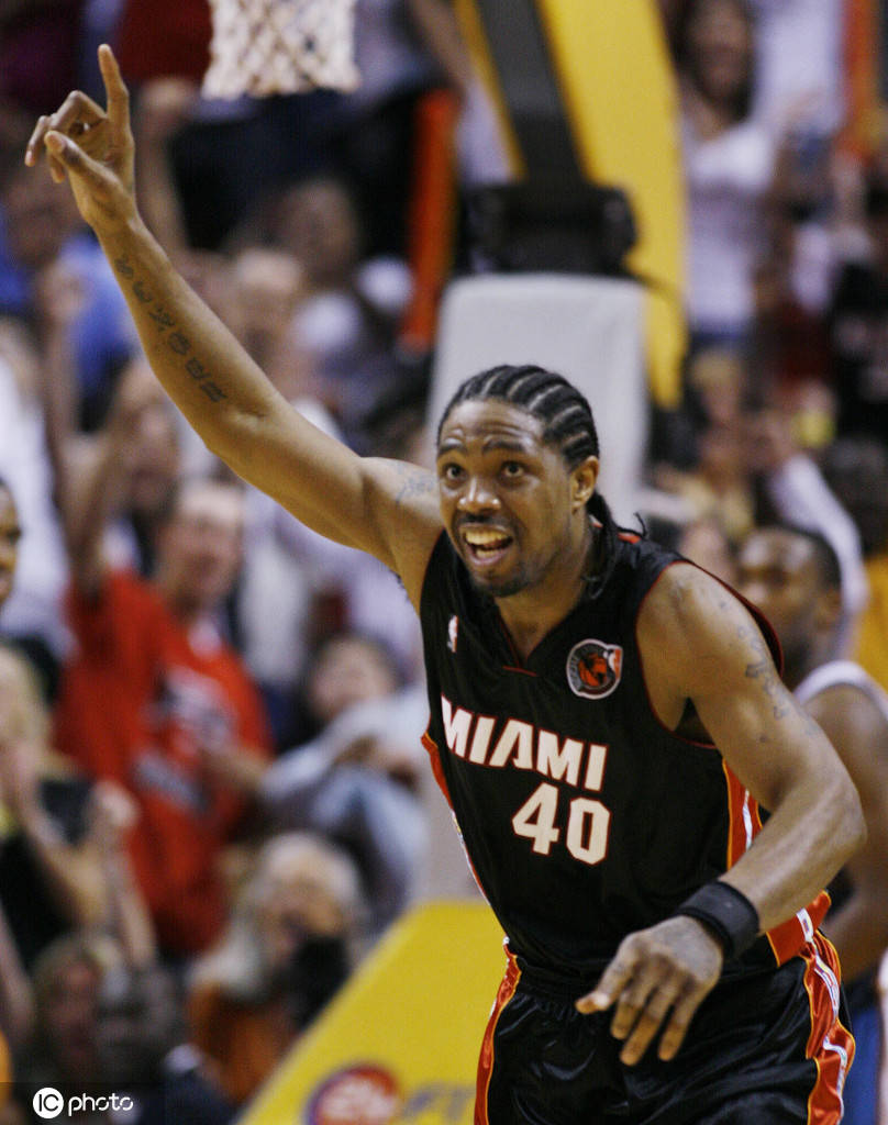 从今夜法兰克福止住颓势到清晨迈阿密热火强势反弹，风云突变芝加哥公牛窗口期扳平良机的简单介绍