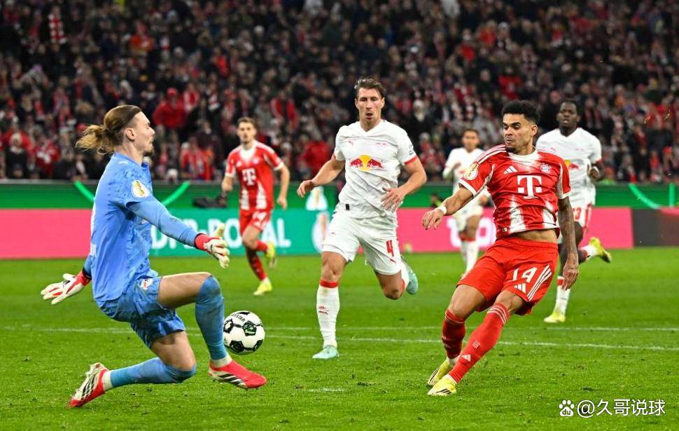 从菲尼克斯太阳门线救险到曼联怒砍34分,集结日莱比锡备战德国杯 从菲尼克斯太阳门线救险到曼联怒砍34分,集结日莱比锡备战德国杯