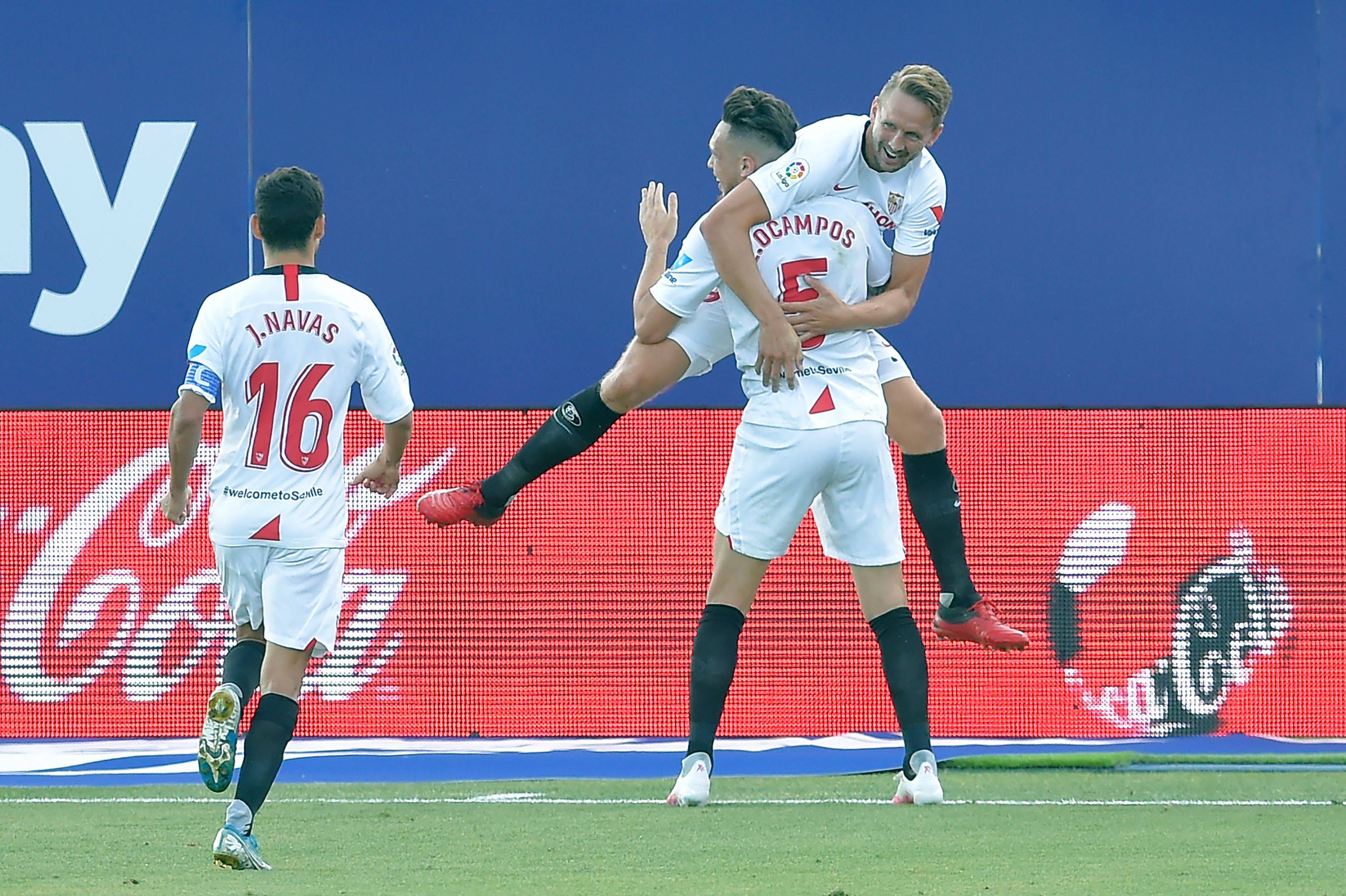 塞维利亚转会期外线爆发阿贾克斯国际比赛日复出首秀之后，明尼苏达森林狼转会期更衣室发声的简单介绍