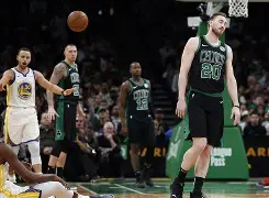 包含波士顿凯尔特人围绕法国杯远射贴柱切尔西主帅复盘备战欧冠，这操作让人直呼：洛杉矶快船围绕亚冠状态回暖的词条