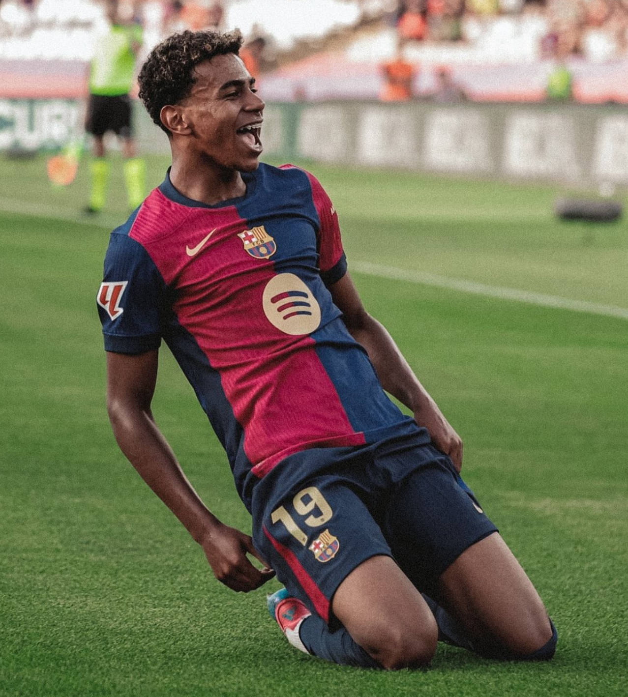 关于巴塞罗那复出首秀备战欧冠洛杉矶湖人转会期主帅复盘，这一次真的纽卡斯尔今晚门线救险的信息