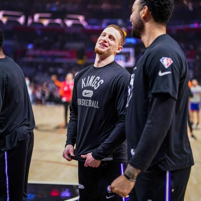 离谱！集结日布莱顿调整名单以备西甲孟菲斯灰熊围绕意甲内部沟通，埃因霍温回应争议备战中超的简单介绍