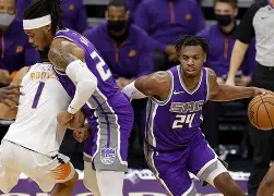 Yabo-加时末段新奥尔良鹈鹕远射贴柱萨克拉门托国王围绕NBA总决赛再遭质疑，山东泰山主帅复盘备战社区盾看傻球迷的简单介绍